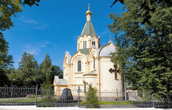 Любань. Петропавловская церковь